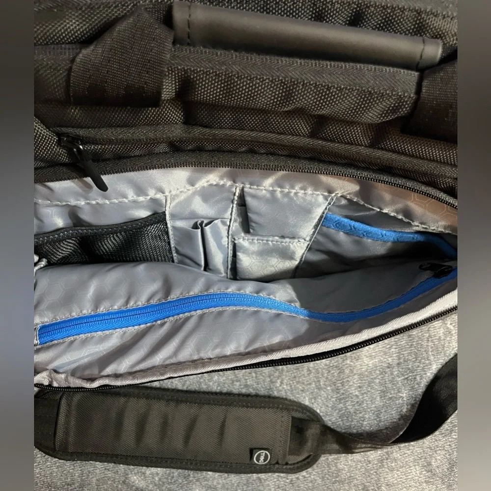 Dell 14” Laptop Carry Bag w/Keyed Laptop Lock - Black